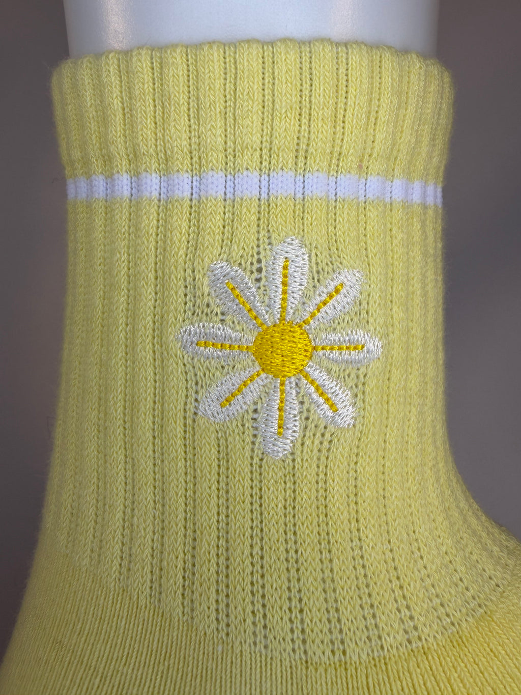 Daisy Daze Grip Socks
