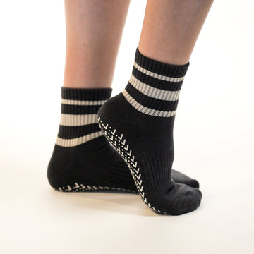 Grey Skies Grip Socks