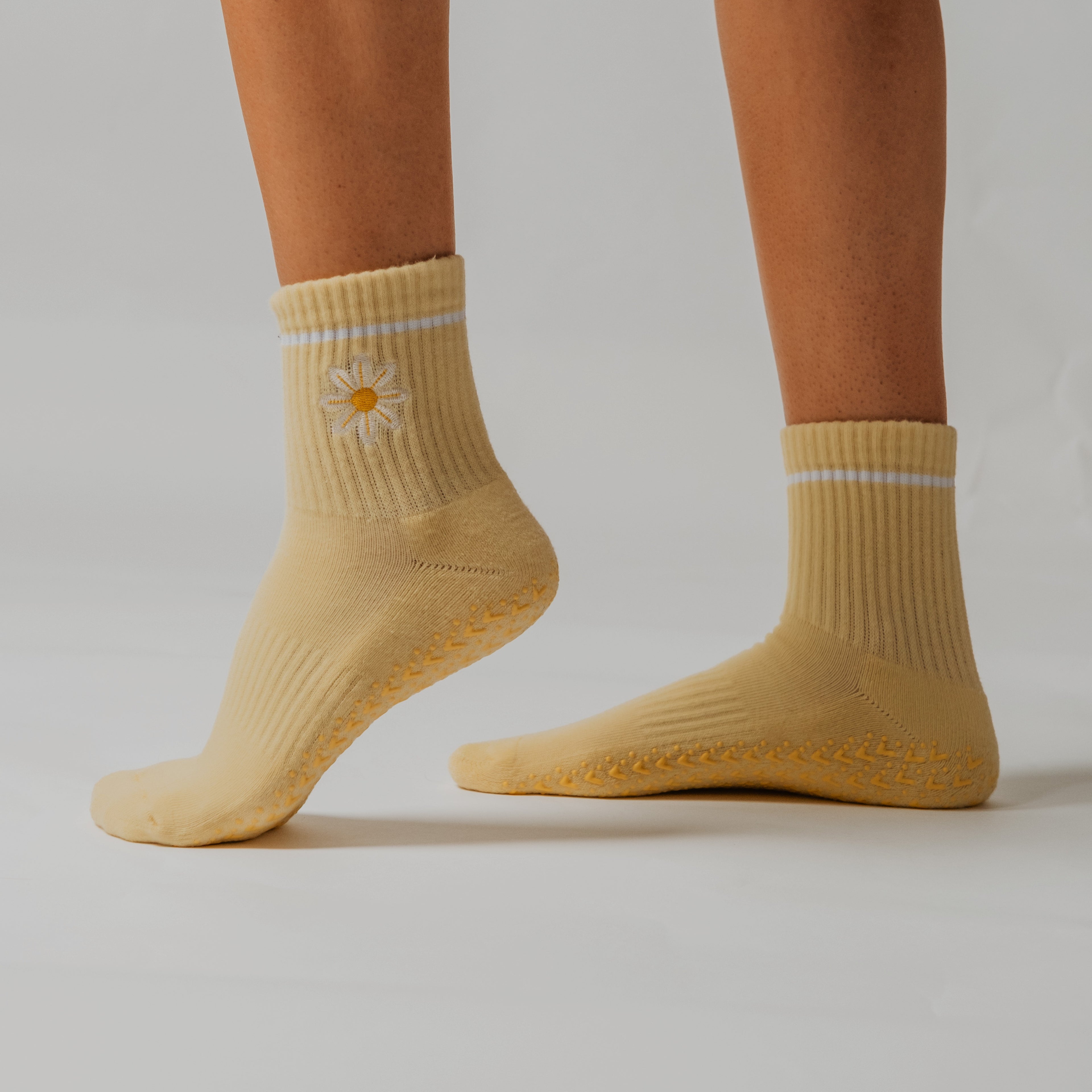 Daisy Daze grip socks by PikeFit, non-slip socks for Pilates, barre and yoga