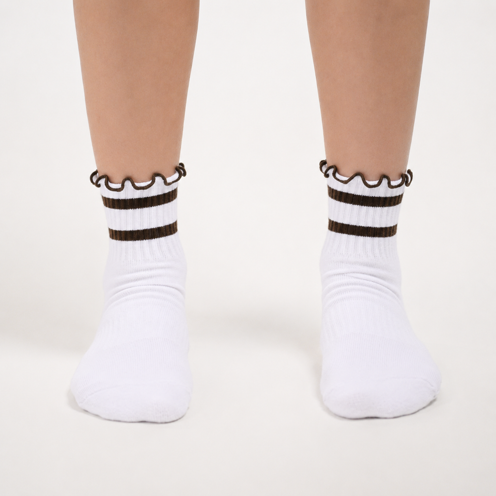 Ruffles have more fun Sand Grip Socks